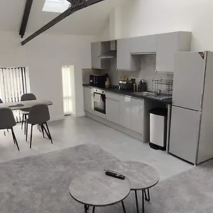 luxury-one-bedroom-duplex-in-south-yorkshire.yorkshirehotels.net/