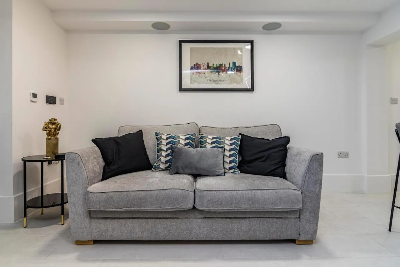 Cosy Apartment In West Bridgford, Close To Transport Links And Walking Distance To Cricket And Football Nottingham